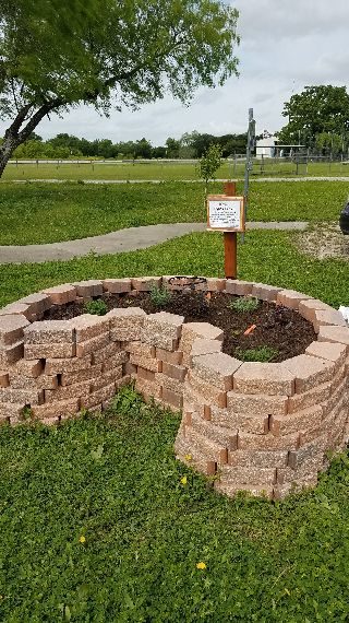Keyhole Garden at Cedar Creek Park April 2019