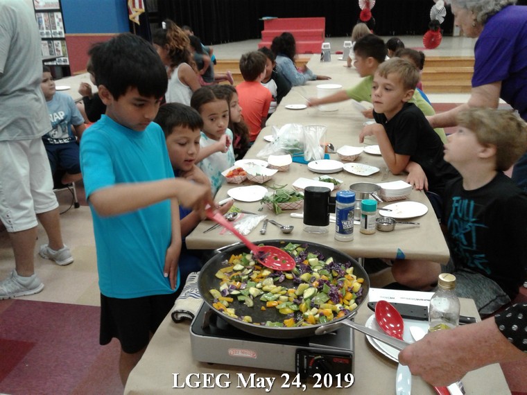 Student Cooking - LGEG May 24, 2019