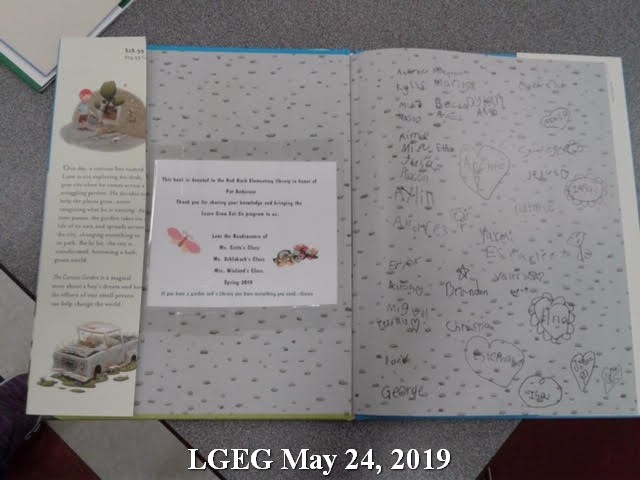 A book signed by students - LGEG May 24, 2019
